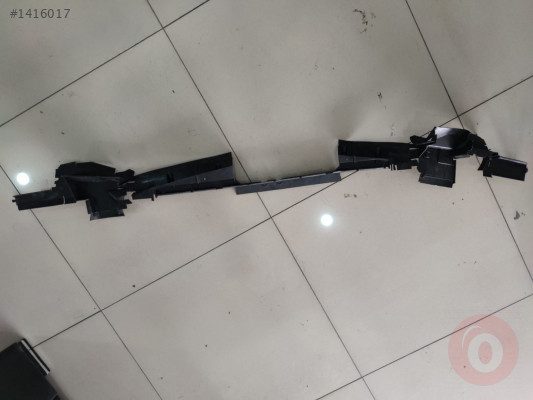 Mercedes S Serisi W221 Radyatör Üst Hava Kanalı