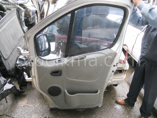 RENAULT TRAFFİC SAĞ ÖN KAPI ORJİNAL ÇIKMA