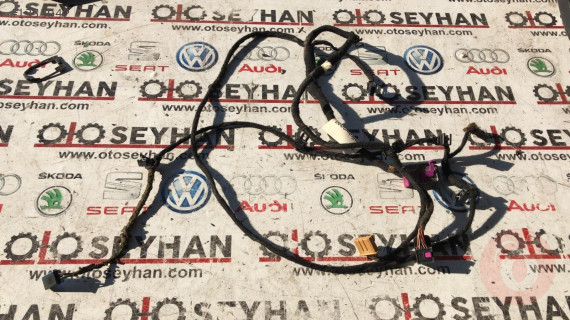 1K2971557 vw golf 5 sağ ön kapı kartonu tesisatı