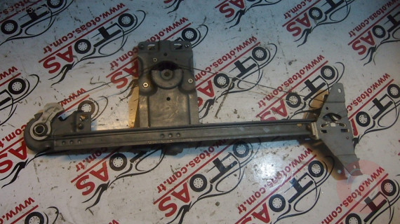 Renault Clio 3 Cam Krikosu