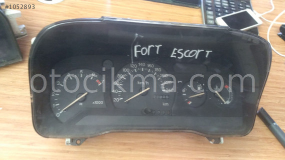 ford escort km saati