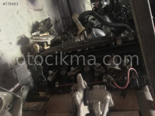 Ford connect 110 ps çıkma silindir kapak