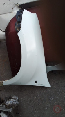 çıkma parça dacia duster sol ön çamurluk