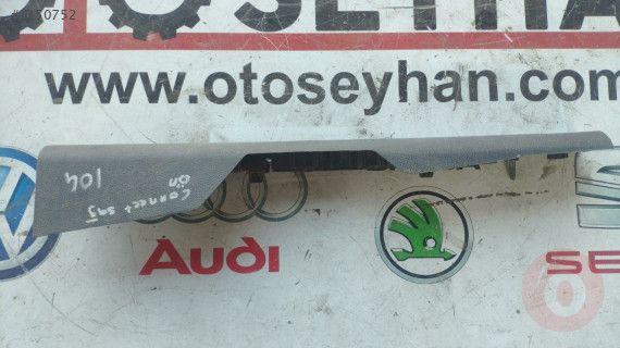 3T16V13200 ford connect ön sağ kapı eşiği çıtası 3T16V13200