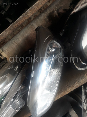 2015 model  fokuc sag on far
