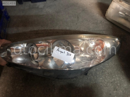 Peugeot 307 Sol ön far hatasız orjinal çıkma