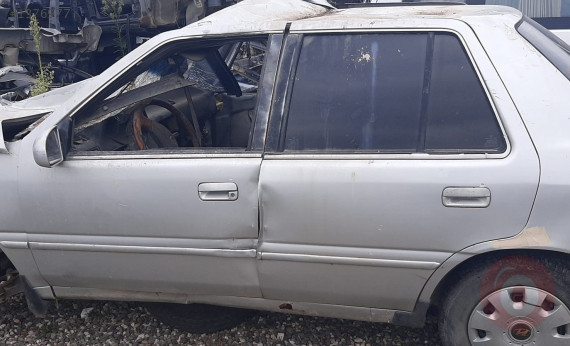 1992 hyundai excel çıkma kapı takımı sağ taraf