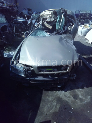 2001 VOLVO S40 ORİJİNAL KESME ÖN.