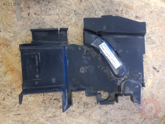 VW TOUAREG - PORSCHE CAYENE SİGORTA KUTUSU KAPAGI -7L0937555
