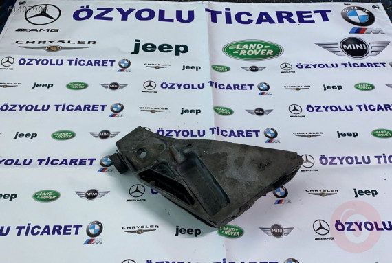 BMW E70 X5 3.0D M57 SAĞ MOTOR KULAĞI 2211 6772680