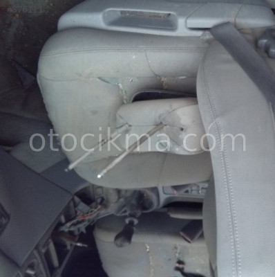 1996 VOLVO S40 HATASIZ KOLTUK BAŞLIĞI.