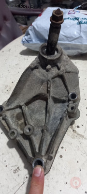 Laguna 1 şanzıman bağlantı takozu Volvo