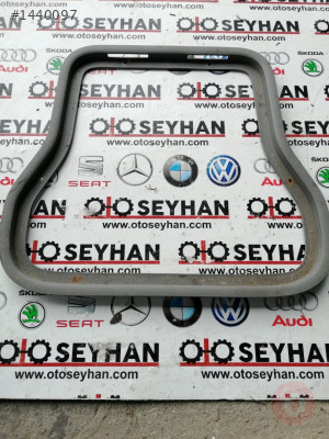 2K0864134 vw caddy 2005 ayak altı eşya bölmesi çercevesi