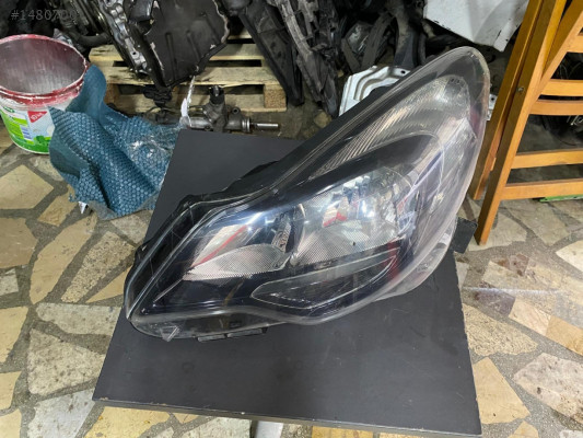 ORJİNAL SÖKME OPEL CORSA D SİYAH ZEMIN SOL FAR