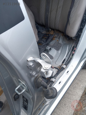 Toyota Corolla Kapı Menteşesi 2006-2012