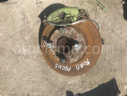 FORD FOCUS  ARKA TAŞIYICI ÇIKMA PARÇA