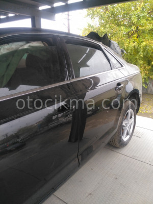 Audi a4 sol arka kapı