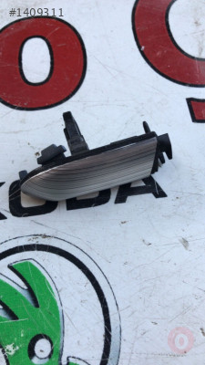 8V1853191A audi a3 2019 sol göğüs çıtası küçük