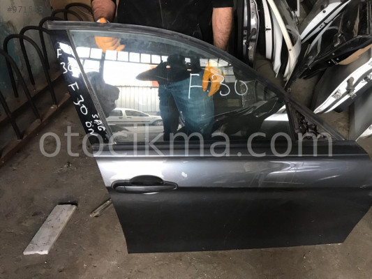 BMW F30 SAĞ ÖN KAPI GÜÇMANLAR OTO