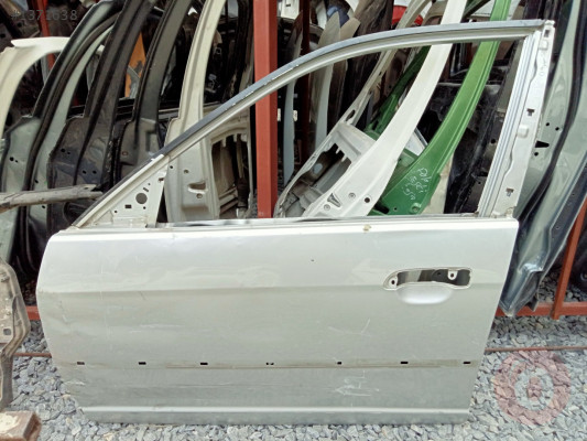 2003 2005 Honda Civic çıkma ön sol kapı