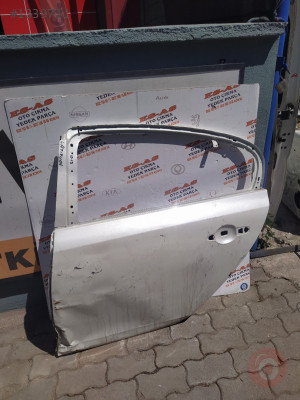 Renault Latutute sol arka kapı 2010-2013