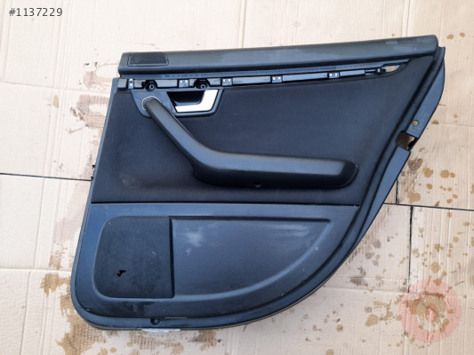 AUDİ A4 02-05 KAPI DÖŞEMESİ SAĞ ARKA (SİYAH) 8E0867304 17C
