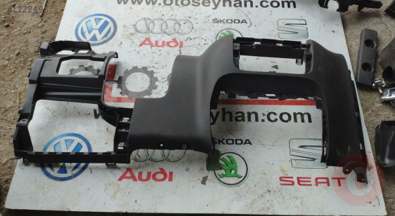 5M1857051P 5M1857051B 5M1857051 tiguan golf6 göğüs kaplaması