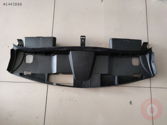 Mercedes E W212 Radyatör Braketi A2125000255 A2125000355
