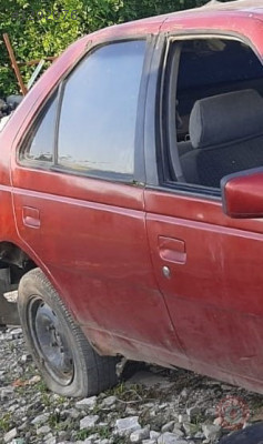 1993 model peugeot 405 çıkma sağ arka dolu kapı