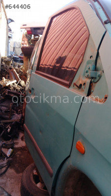 Mercedes Vito 1998 sağ ön kapı