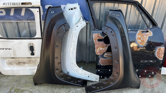 Jeep Renegade sağ ön çamurluk yeni