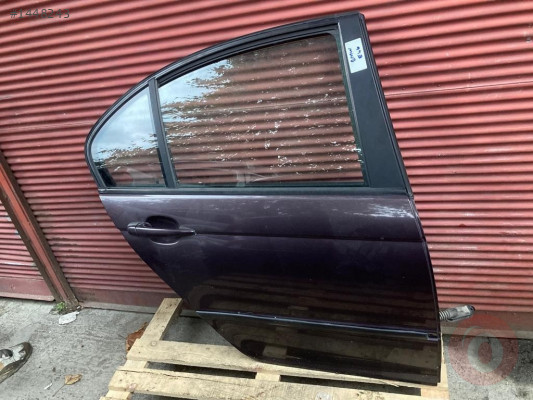 Bmw E46 Sağ Arka Dolu Kapı Hatasız Orjinal Çıkma