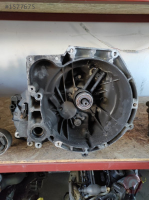 Ford fiesta 1.4 (dv4) şanzuman çıkma orjinal.