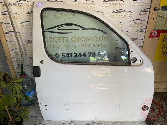 CİTROEN BERLİNGO SAĞ ÖN KAPI CAMI ORİJİNAL ÇIKMA TEMİZ