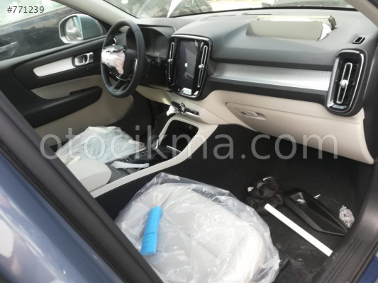 2019 VOLVO XC-40 ÇIKMA GÖĞÜSLÜK TORPİDO.