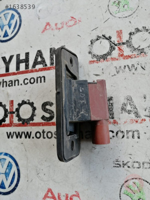 2K0907497A volkswagen caddy sol sürgülü kapı kontak yuvası