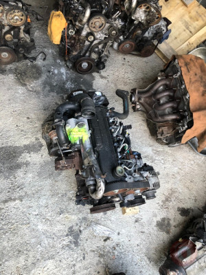 Clio 1.5 dizel çıkma komple motor garantili Bingöl çıkma
