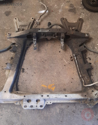 renault clio 1.5 çıkma motor traversi beşik
