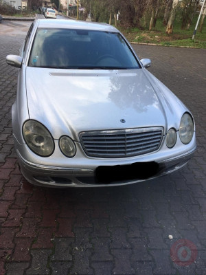 MERCEDES E 220 ÖN CAM ÇIKMA