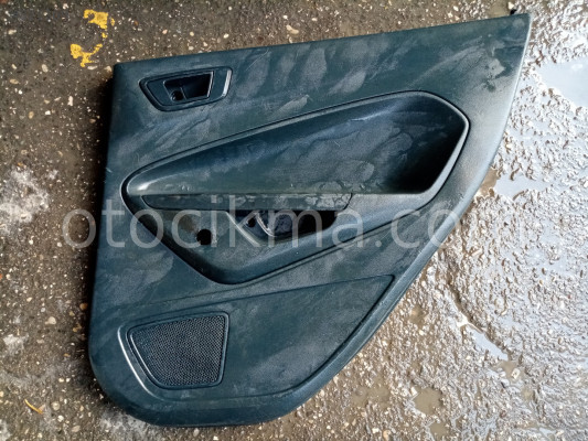 FORD FİESTA SAĞ ARKA KAPI KARTONU 2008-2015