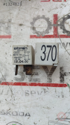 8D0951253 vw passat b5 fan rölesi
