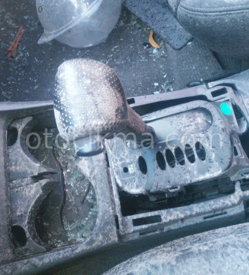2006 TOYOTA RAV 4 2.0 BENZİNLİ ORİJİNAL VİTES TOPUZU.
