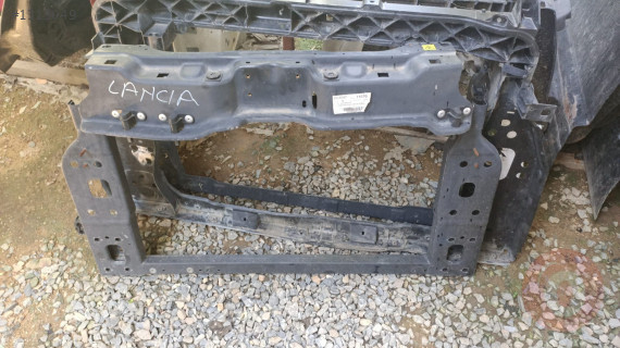 Lancia Ypsilon ön panel