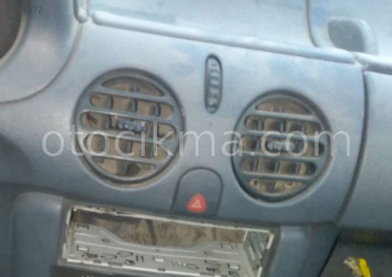 1998 model renault kangoo 1.9 çıkma orta menfezler