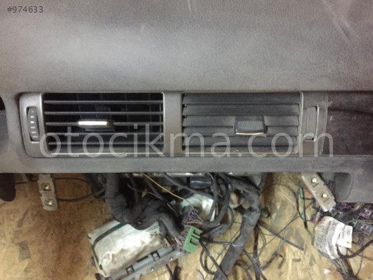 Audi A6 2003 Orta Üfleme Izgarası hatasız orjinal çıkma