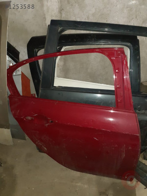 FİAT EGEA SAĞ ARKA KAPI ORJINAL