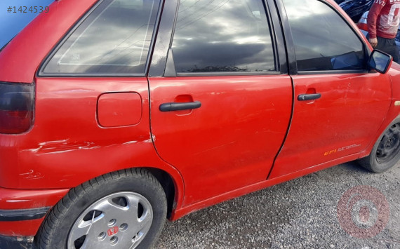 1998 model seat ibiza 2.0 gti çıkma sağ yan panel