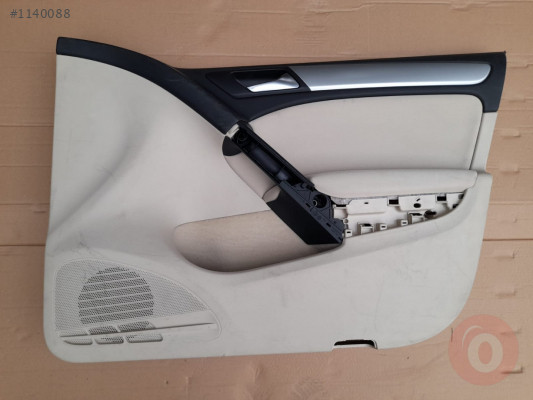 VW GOLF 6 09-12 KAPI DÖŞEMESİ SAĞ ÖN SİYAH-BEJ 5K4867022 YDX