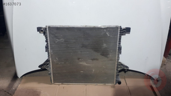 VOLKSWAGEN AMAROK MOTOR RADYATÖRÜ 2h0121253A ORJİNAL PARÇA
