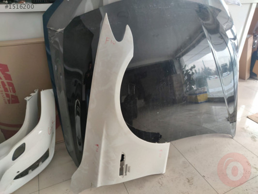 BMW 5 Serisi F10 Sağ Ön Çamurluk Beyaz Hatasız Sökme